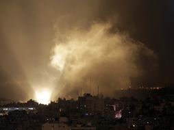 Aspecto del bombardeo a una de las ciudades en Gaza. AP /
