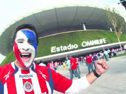 Festejo. La afición rojiblanca cada vez va haciendo más suya la moderna casa del Rebaño Sagrado. MEXSPORT /