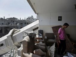 El ejército exhorta a los habitantes a no volver a las zonas afectadas por una orden de evacuación. AP /