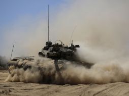 El ejército israelí ha movilizado a otros 16 mil reservistas, llevando su efectivos a los 86 mil hombres. AP /