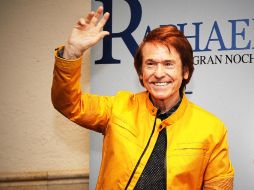 Raphael se resiste a considerarse como un ícono puesto que él asegura, aún se encuentra vigente. ARCHIVO /