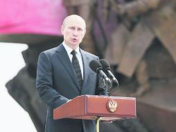 Putin se encuentra en una difícil situación ante la crisis ucraniana, que según expertos, lo orillará a cambiar su política. EFE /