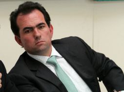 José Francisco Yunes presenta el dictamen de la minuta que expide la Ley de Ingresos sobre Hidrocarburos. ARCHIVO /