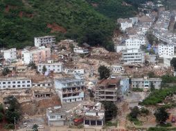 Equipos de rescate trabajan en una comunidad de Zhaotong, al sureste de China. AP /