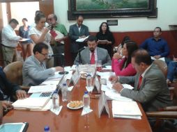 Sesión del Comité de Adquisiciones. Imagen de @LegislativoJal. ESPECIAL /