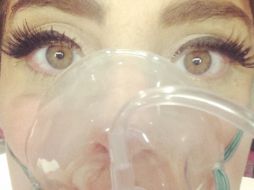 'Mal de altura, no es una broma', escribe Gaga junto a la imagen publicada. ESPECIAL /