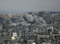 Los ataques aéreos por la aviación israelí continúan en regiones de la Franja de Gaza. EFE /