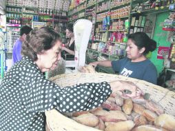 Hay productos que ni de chiste serán mejor en una tienda de conveniencia que en una de abarrotes, el birote por ejemplo.  /