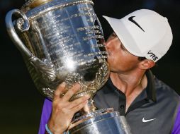 Rory McIlroy terminó con 268 golpes y 16 bajo par. EFE /