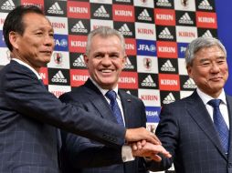 El 'Vasco' (c) destaca por su estilo dentro y fuera de las canchas. AFP /