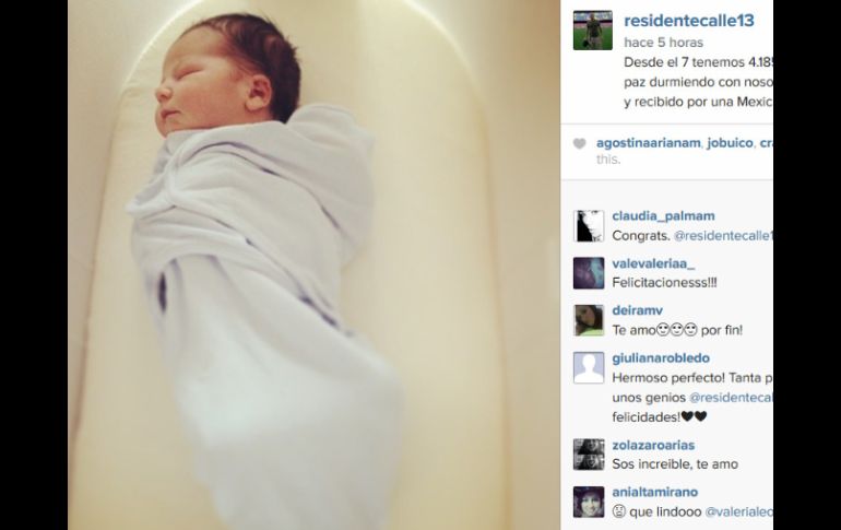 René llevaba meses escribiendo acerca del embarazo de su esposa en sus redes sociales. ESPECIAL /