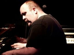 The Freaks Jazz Club, con Willy Zavala en el piano, cerrarán la noche. ESPECIAL /