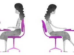 Una correcta postura es importante para el buen rendimiento escolar.  /