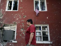 Autoridades recomiendan a la población abstenerse de salir a las calles, ya que se escuchan explosiones en casi todo Donetsk. AFP /