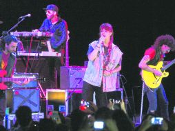 Ruido en el teatro. La canción I’ll Try Anything Once fue uno de los éxitos de The Strokes con los que Julian amenizó la noche.  /