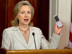 Hillary Clinton habría sido espiada por error mientras estaba a bordo de un avión del gobierno de EU. ARCHIVO /