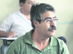 Nuevos aires. José de Jesús Álvarez, durante sus horas de capacitación para trabajadores del volante.  /