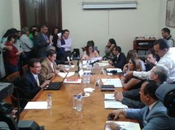 La presidenta de la Comisión de Administración Celia Fausto (c), explicó que no tienen la intención de solicitarle dinero al Ejecutivo. ESPECIAL /