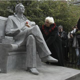 Julio Cortázar es honrado en su centenario