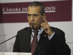 Manlio Fabio Beltrones ve pertinente que el ex presidente haga un ejercicio de autocrítica con humildad. SUN /