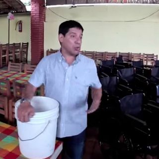 'El Costeño' se une al 'Ice Bucket Challenge' sin mojarse