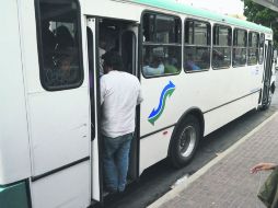 Transporte público. Camioneros ya piden la certificación de 10 rutas.  /