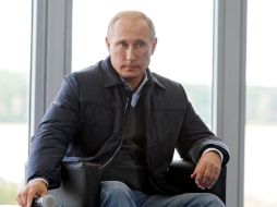 El presidente ruso, Vladimir Putin, sostuvo un encuentro con jóvenes y reiteró que Ucrania debe de abrirse más al diálogo. AFP /