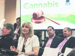 La asesora de la Secretaría Nacional de Drogas de Uruguay, Raquel Peyraube, participó en un foro sobre la regularización del cannabis.  /