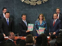 El Presidente y su esposa Angélica Rivera participaron en la ceremonia 'México sin trabajo infantil'. NTX /