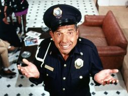 'El profesor Jirafales' de 80 años no puede caminar y aún no saben la causa de la debilidad de sus piernas. ARCHIVO /