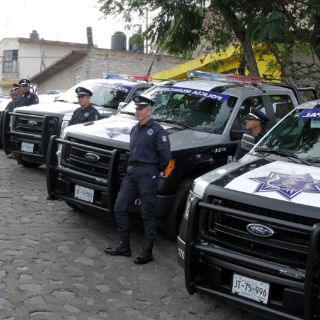 Entregan 23 patrullas y uniformes a policías de Tlaquepaque