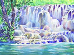 A través de sus aguas es posible sumergirse a 500 metros por una galería con el objetivo de capturar peces.  /