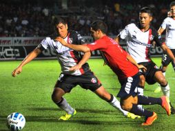 Atlas y Veracruz entregaron un juego aguerrido, lleno de entradas fuertes y por lo tanto con un ritmo cortado.  MEXSPORT  L. Monroy  /