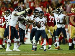Kyle Fuller (#23), de los Osos de Chicago, festeja su segunda intercepción ante los 49 de San Francisco. AFP J. Gross  /