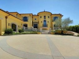Las celebridades ponen a la venta su residencia de cinco recámaras en Bel Air por 11 millones de dólares. TWITTER @trulia  /