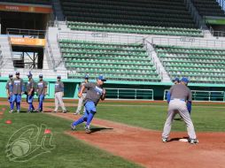 Imagen de las prácticas de Charros de Jalisco en Lagos de Moreno. TWITTER @charrosbeisbol  /