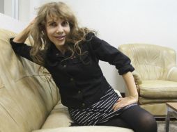 Sobre el escenario, Tony Camacho muestra sus respetos a Antonio Machado y su obra apasionada. EL INFORMADOR  F. Atilano  /