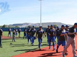 El equipo se entrena para enfrentar a equipos profesionales en los próximos juegos. TWITTER @charrosbeisbol  /