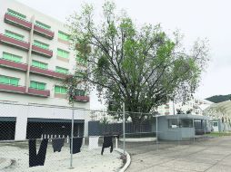 TENDEDERO PANAMERICANO. Ropa de los vigilantes que cuidan la Villa Panamericana se observa en el enrejado.EL INFORMADOR. E. Pacheco  /