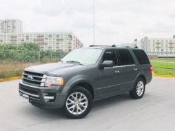 La respuesta del motor hace una buena combinación con la carrocería de dos toneladas y media. EL INFORMADOR M. Castillo  /