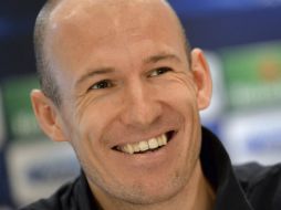 El jugador del Bayern Munich, Arjen Robben, sigue los partidos de su ex seleccionador. EFE  ARCHIVO  /