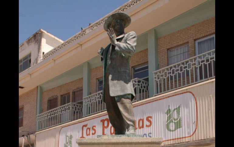 En el aniversario 99 de su natalicio inauguran plaza que llevará el nombre del artista. NTX  ESPECIAL  /