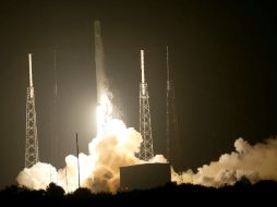 SpaceX se convirtió en la primera compañía privada en enviar una nave espacial. AFP J. Raedle  /