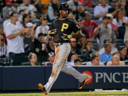 McCutchen se ambasó las cuatro veces que fue al bate y anotó dos veces. AFP / K. Cox