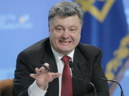 Petro Poroshenko advierte que no reconocerá ninguna si no es supervisada por las autoridades centrales. AP / E. Lukatsky