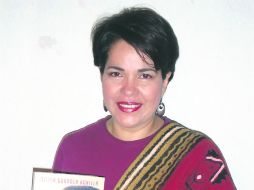 Silvia Gurrola Bonilla busca transmitir un mensaje de respeto a través de la literatura. ESPECIAL / G. Gulliksen