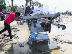 Muchos aprovecharon el paso de 'Odile' por Baja California Sur y entraron a robar a las tiendas de autoservicio. NTX / ARCHIVO.