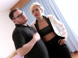 En el audiovisual se conjunta todo el disco, así que se generó la historia de una boda. Pambo es parte de una de las parejas. NTX / B. Moncada.