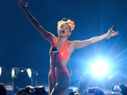 Miley Cyrus se presenta en el Movistar Arena de Chile. AFP / F. Degasperi