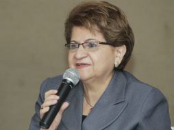 Violeta Menjívar, ministra de Salud del país sureño, subraya la importancia de voluntarios dispuestos a combatir el ébola en África. EFE / R. Escobar